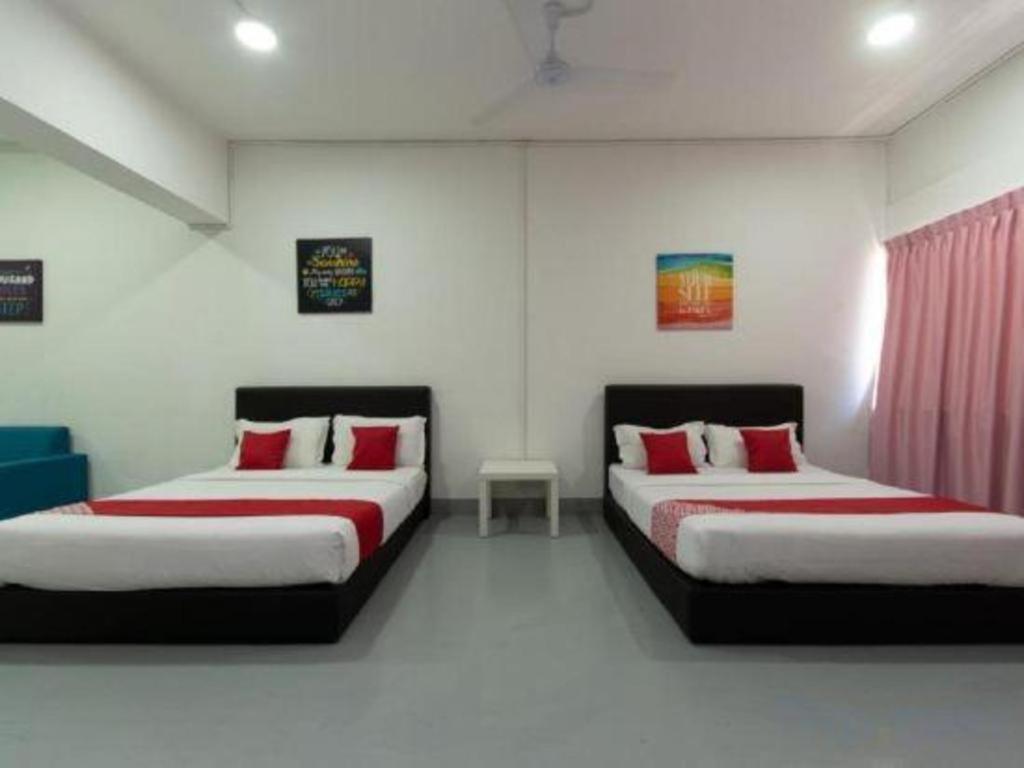 Oyo 43993 Madsuite Kota Kinabalu Exterior photo