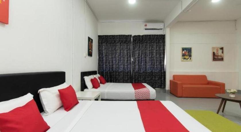 Oyo 43993 Madsuite Kota Kinabalu Exterior photo
