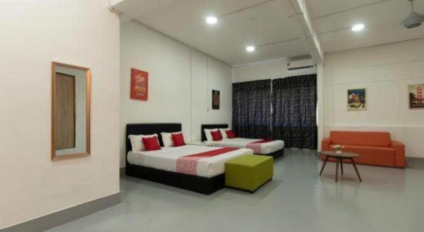Oyo 43993 Madsuite Kota Kinabalu Exterior photo