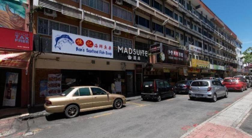 Oyo 43993 Madsuite Kota Kinabalu Exterior photo